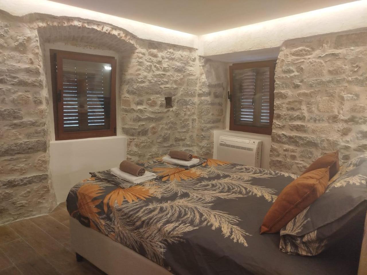 Apartments Casa Del Sol Jovana Kotor Exteriör bild